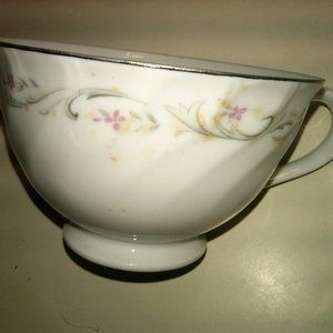VINTAGE  ROYAL SWIRL   CHINA TEA CUP